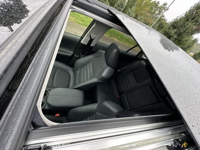 Used 2019 Toyota RAV4 Limited w/ Advanced Technology Package AWD/4WD image 6