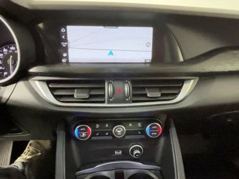 Used 2022 Alfa Romeo Stelvio Sprint AWD/4WD image 31