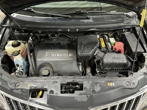 Used 2013 Lincoln MKX AWD image 18