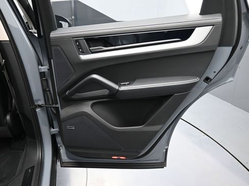 Certified 2025 Porsche Cayenne Turbo image 26
