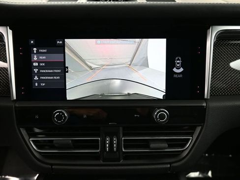 Certified 2024 Porsche Macan GTS AWD/4WD image 21