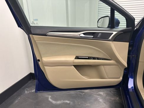 Used 2013 Ford Fusion SE FWD image 17