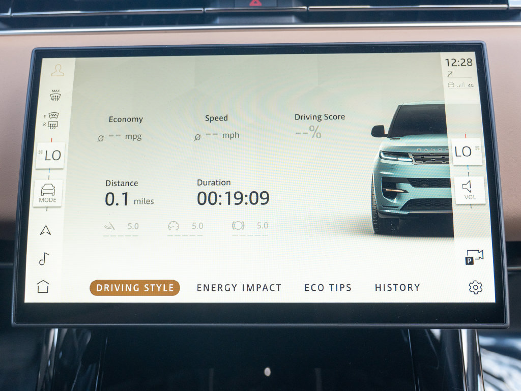 Certified 2024 Land Rover Range Rover Sport SE AWD/4WD image 26