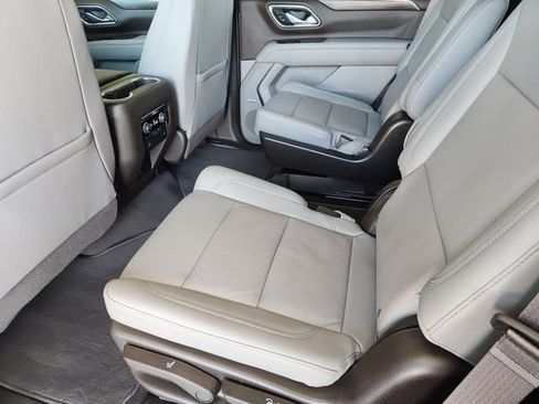 Used 2022 Chevrolet Tahoe LT w/ Luxury Package image 31