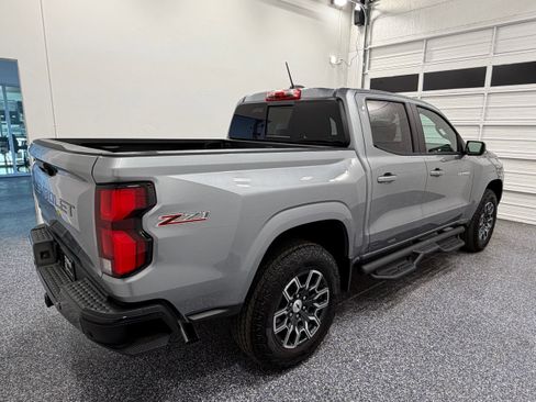 Used 2026 Chevrolet Colorado Z71 AWD/4WD image 7