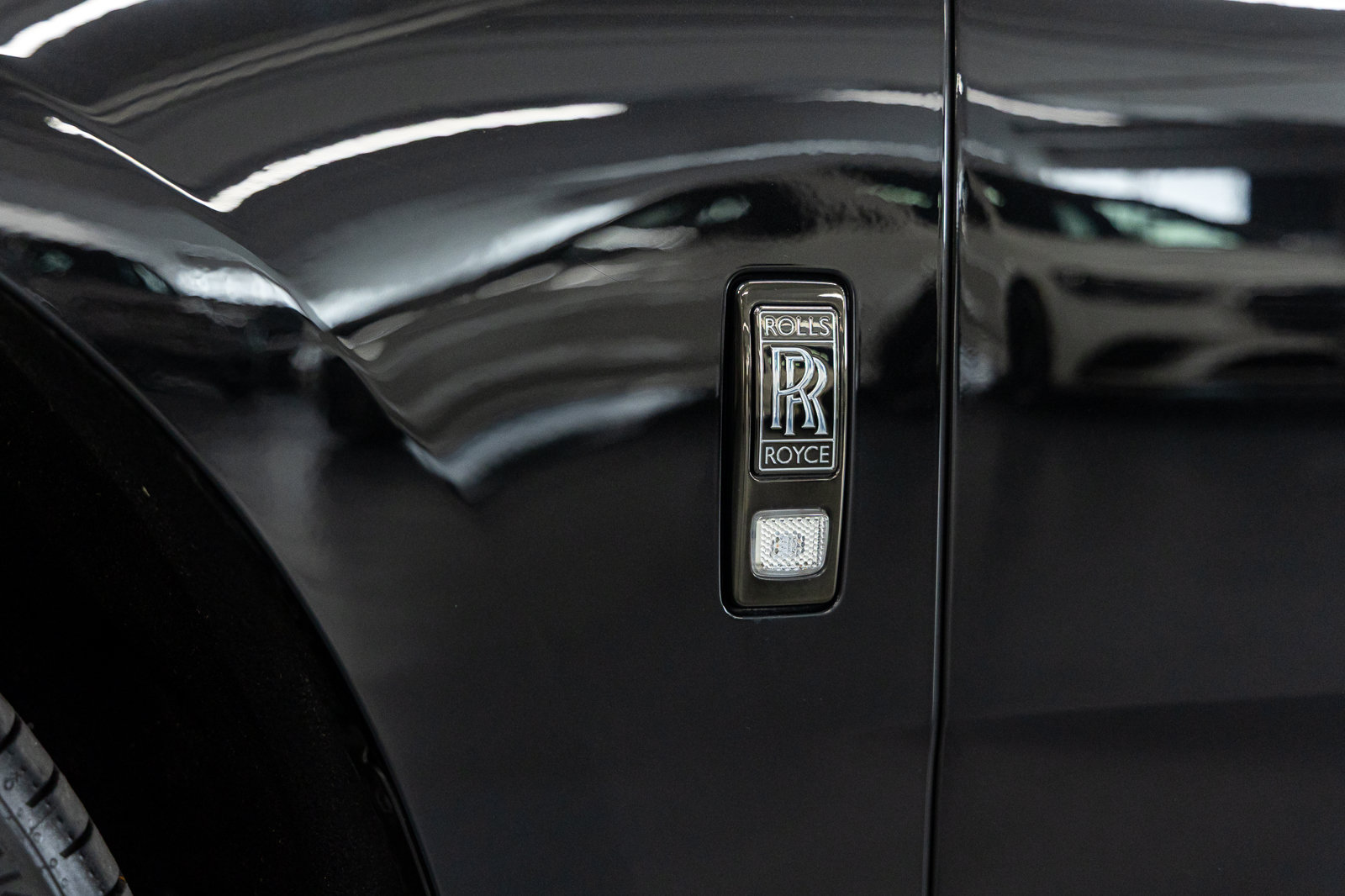 Certified 2024 Rolls-Royce Cullinan Black Badge w/ Driver's Package AWD/4WD image 18