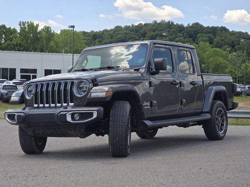 Used 2022 Jeep Gladiator Overland w/ Popular Equipment Package AWD/4WD image 13