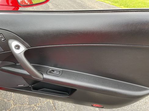 Used 2005 Chevrolet Corvette Convertible w/ Preferred Equipment Group RWD image 61