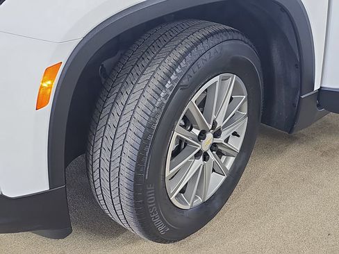 Certified 2023 Chevrolet Traverse LT AWD/4WD image 38