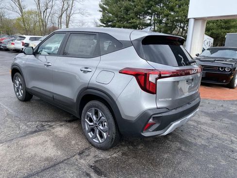 New 2026 Kia Seltos LX image 3