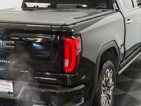 Used 2023 GMC Sierra 1500 Denali Ultimate AWD/4WD image 12