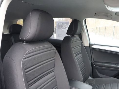 Used 2022 Volkswagen Tiguan S image 39