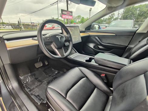 Used 2021 Tesla Model 3 Standard Range Plus image 6