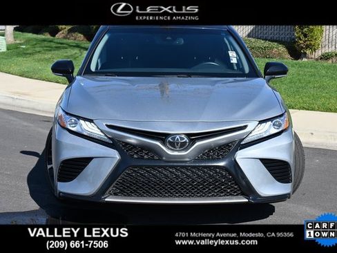 Used 2020 Toyota Camry XSE image 2