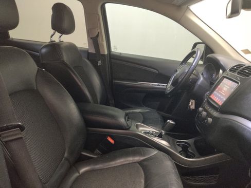 Used 2019 Dodge Journey Crossroad w/ Navigation Group FWD image 21