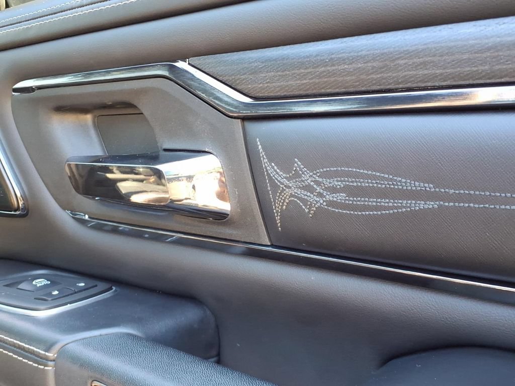 Used 2022 RAM 1500 Limited AWD/4WD image 12