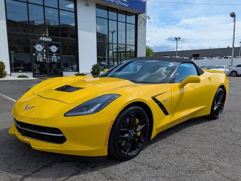 Used 2015 Chevrolet Corvette Stingray Convertible w/ 2LT Preferred Equipment Group RWD image 2