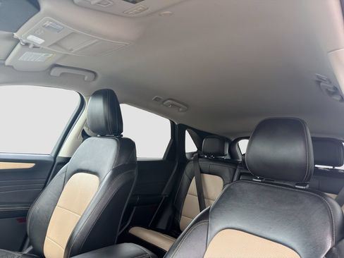 Used 2022 Ford Escape Titanium w/ Titanium Elite Package FWD image 24