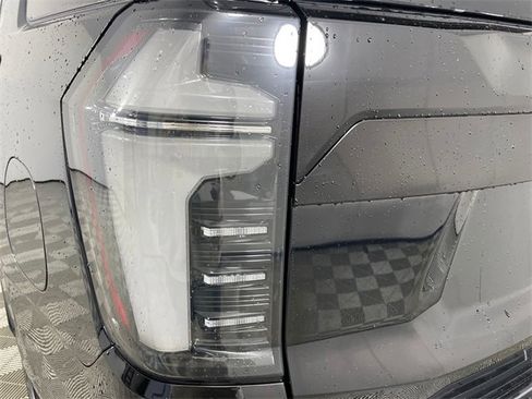 New 2025 Chevrolet Tahoe Premier image 17