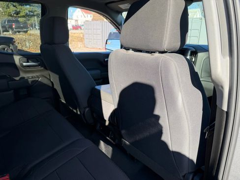 Used 2019 Chevrolet Silverado 1500 Custom w/ Custom Convenience Package image 28