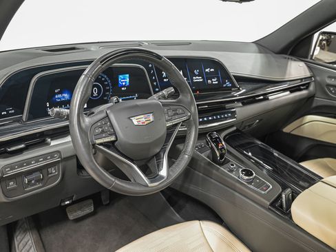 Used 2024 Cadillac Escalade Sport w/ LPO, ONYX Package image 15