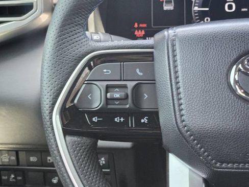 Used 2025 Toyota Tundra Platinum AWD/4WD image 31