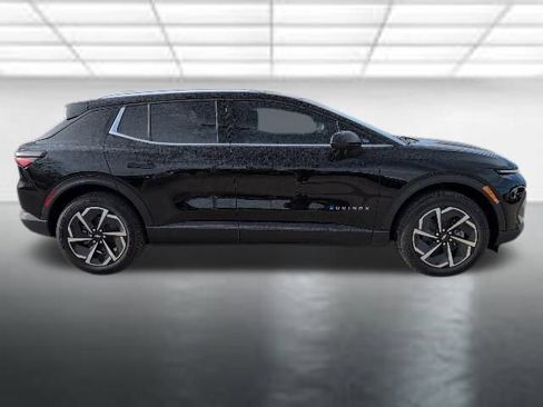 New 2026 Chevrolet Equinox EV LT AWD/4WD image 32