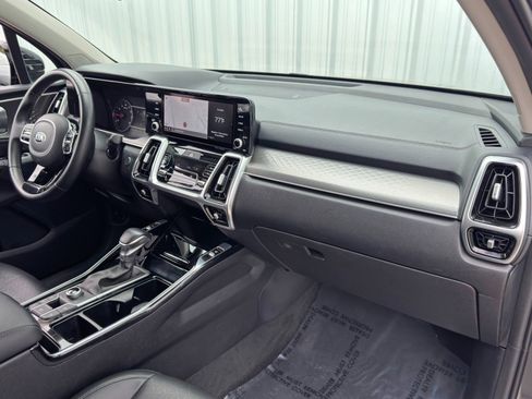 Used 2021 Kia Sorento SX image 14