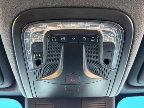 Used 2023 Mercedes-Benz Sprinter 2500 image 30