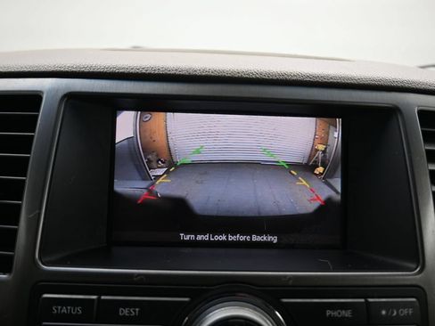 Used 2011 Nissan Armada Platinum w/ 2nd Row Captain Seat Pkg RWD image 17