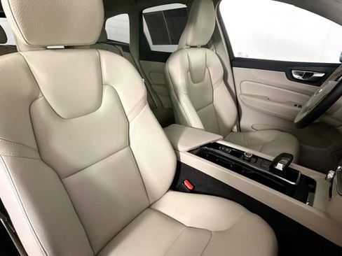 Used 2023 Volvo XC60 T8 Plus w/ Protection Package Premier image 4