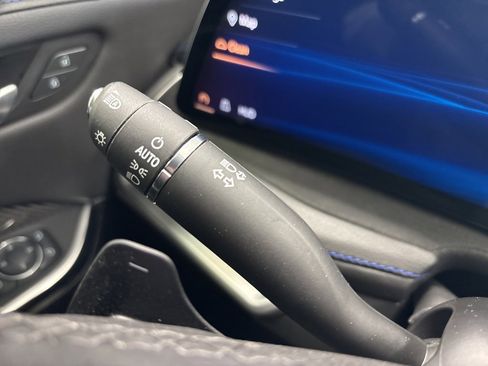 Used 2024 Cadillac XT4 Sport image 29