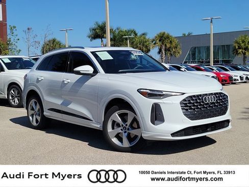 Certified 2025 Audi Q5 Premium Plus w/ Premium Plus image 1