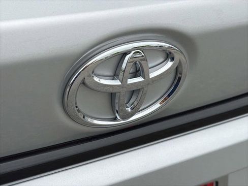 Certified 2025 Toyota Corolla LE image 8