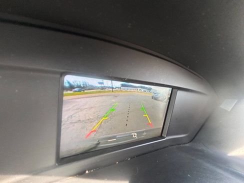 Used 2018 Ford Escape SE image 12