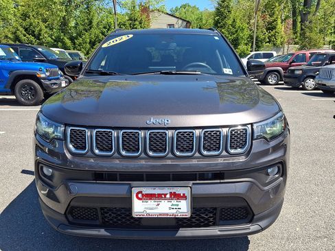 Used 2023 Jeep Compass Latitude AWD/4WD image 8