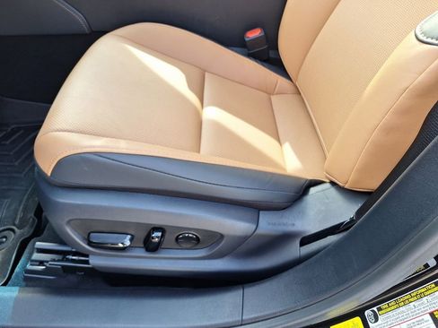 Used 2025 Lexus ES 350 w/ Premium Package image 32