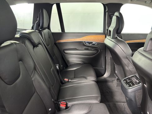 Used 2021 Volvo XC90 T6 Momentum w/ Protection Package Premier AWD/4WD image 29