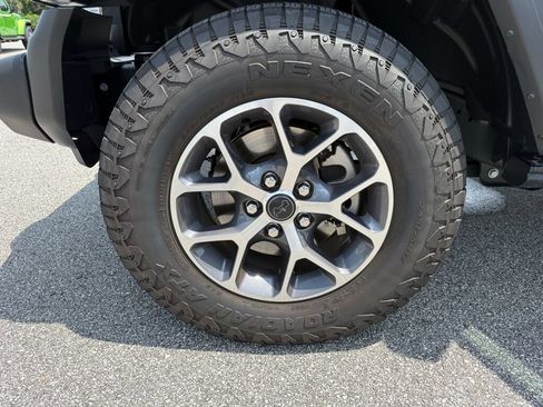 Used 2024 Jeep Wrangler Sport AWD/4WD image 34