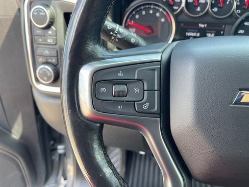 Used 2022 Chevrolet Silverado 1500 LT AWD/4WD image 14
