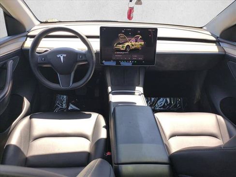 Used 2023 Tesla Model Y Long Range AWD/4WD image 18