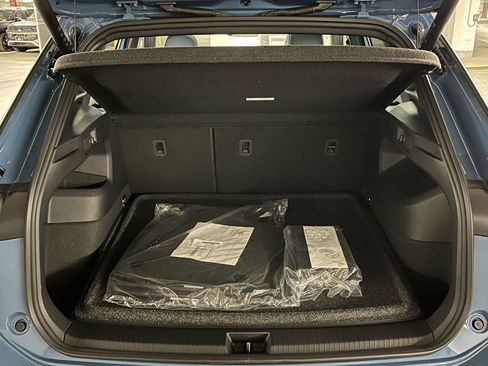New 2026 Volkswagen Tiguan SEL R-Line AWD/4WD image 40