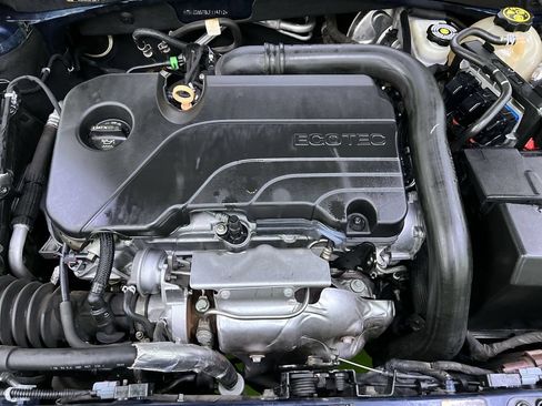 Used 2020 Chevrolet Malibu LT FWD image 5