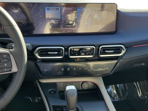 New 2026 Nissan Sentra SL w/ Floor Mat Package image 9