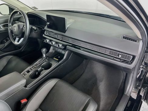 Certified 2024 Honda Civic Touring image 31