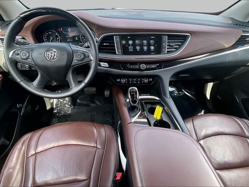 Used 2018 Buick Enclave Avenir w/ Avenir Technology Package FWD image 16