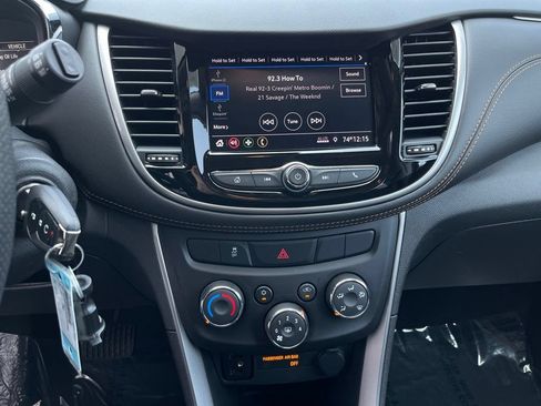 Used 2022 Chevrolet Trax LS w/ Tint and Cruise Package FWD image 18