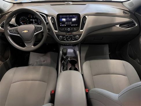 Used 2023 Chevrolet Malibu LS image 19