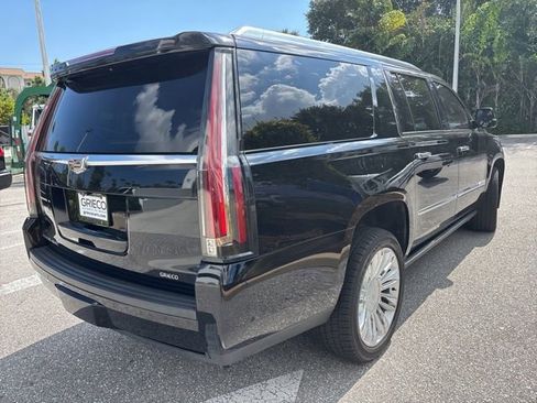 Used 2018 Cadillac Escalade ESV Platinum image 2