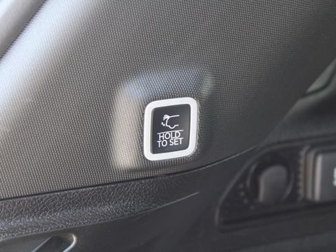 Used 2025 Jeep Grand Cherokee Altitude RWD image 45